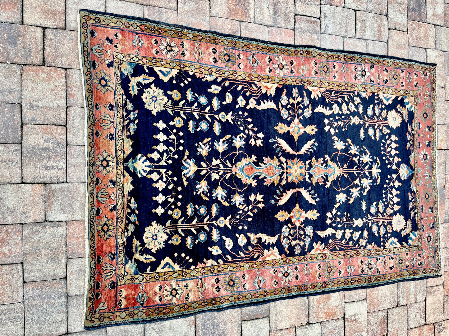 ANTIQUE SAROUK MOHAGERAN CARPET   4.3 X 6.5 FT